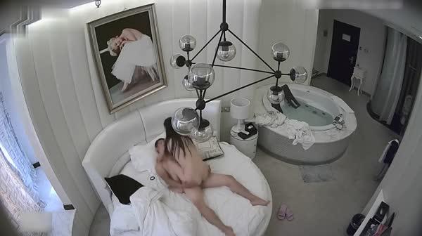 对白清晰满背纹道上大哥套房约炮外表清纯内心狂热眼镜斯文美女教师大哥活真好把美女搞的飘飘欲仙各种猛干很满足